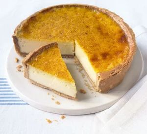 Custard Tart, Portugese Custard Tarts, Blue Cheese Tart, Custard Tarts Recipe, Impressive Dessert, Custard Tarts, Impressive Desserts, Pastry Recipe, Cheese Tarts