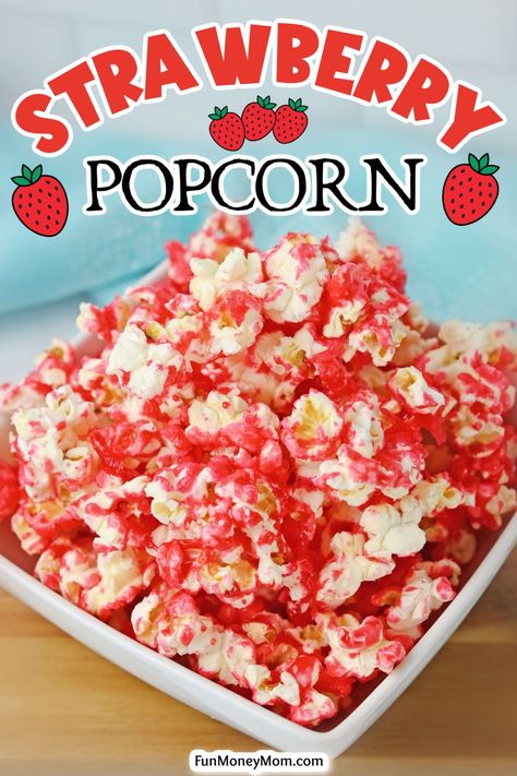 Jello Flavored Popcorn Recipes, Strawberry Popcorn Balls, Fruity Pebbles Popcorn, Strawberry Popcorn Recipe, Diy Flavored Popcorn, Strawberry Cheesecake Popcorn, Colored Popcorn Recipe Easy, Candied Popcorn Recipe, Jello Popcorn Recipe