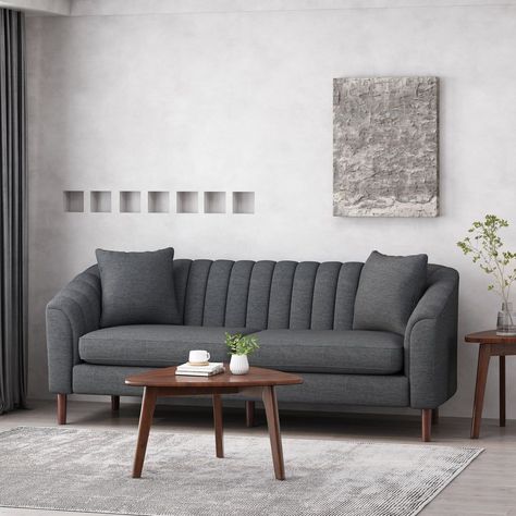 Trendy home decor modern living room space Trendy Sofas, Modern Sofa Designs, Sofa Pillows Arrangement, Office Sofa, Living Room Sofa Design, Sofa Set Designs, Tufted Sofa, Sofa Living, Wooden Sofa