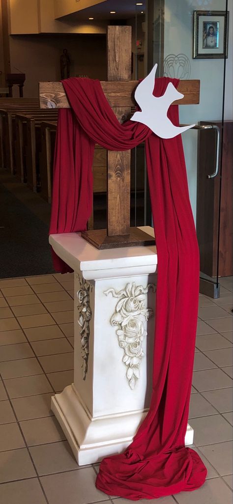 I designed this decoration in the vestibule of my church for Pentacost. The dove is made out of foam paper. Pentecost Banners Church, Pentacost Alter Decorations, Pentecost Sunday Decorations, Church Pulpit Decorations, Pentecost Church Decorations, Church Alters Design, Pentecost Decorations For Church, Alter Decorations Church Altars, Pulpit Decorations Church