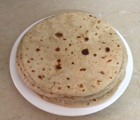 Chapati, Chapati Recipes, Healthy Receipes, Fruits Photos, Food Artwork, Desi Food, Food Staples, Food Snapchat, South Asia