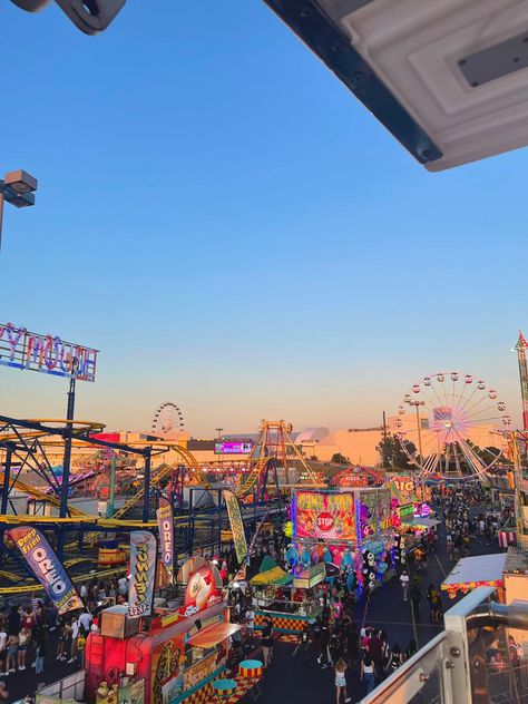 Fair
Carnival
View
Sunset Fair Pictures, Fair Rides, Summer Fair, Summer Loving, Summer Fun List, Pretty Landscapes, Summer Plans, Summer Goals, Summer Friends