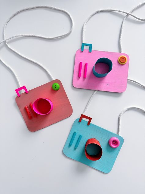 Preschool Camera Craft, Easy Crafts For All Ages, Recycling Activity For Kids, Camera Craft Preschool, Camera Activities For Preschool, Decades Crafts For Kids, Camera Crafts For Kids, Hollywood Crafts For Kids, Kindergarten Outdoor Activities