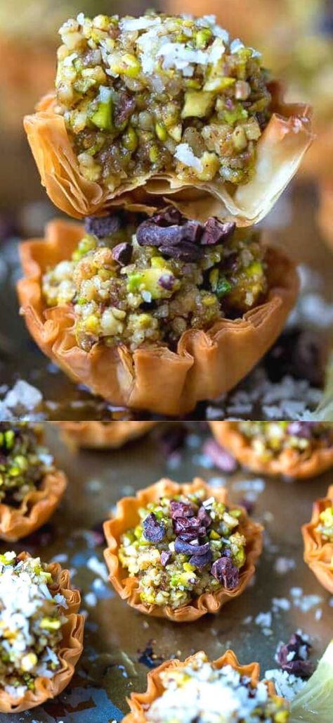 Middle Eastern Party Food Ideas, Middle Eastern Recipes Desserts, Arabic Deserts Recipes, Middle Eastern Party Food, Middle East Dessert, Persian Desserts Recipes, Middle Eastern Cookies, Phyllo Baklava, Persian Dinner Party