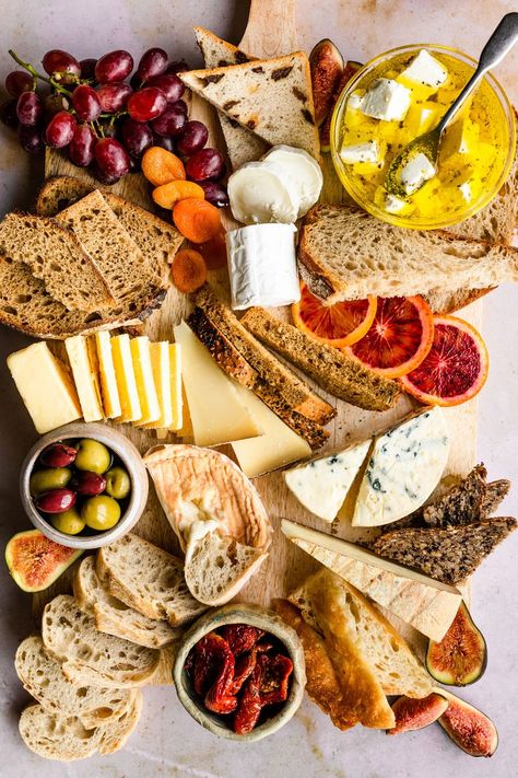 Essen, Charcuterie Party, Fancy Cheese, Bread And Cheese, Cheese Trays, Kiki’s Delivery Service, Seafood Platter, Charcuterie Cheese, Cheese Pairings