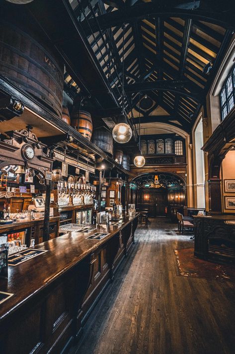 Library Architecture, Bar In Casa, Pub Interior, Pub Design, British Pub, Old Pub, London Pubs, Bar Interior, Lounge Design