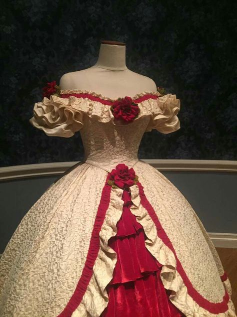 MTL Dress Illinois museum Old Day Dresses, Short Dresses Vintage, Dresses In The 1800s, Old Fashioned Princess Dresses, Old Dresses 1800, Old Time Dresses Vintage, 1800 Wedding Dress 19th Century, Dresses Through History, Royal Victorian Dresses