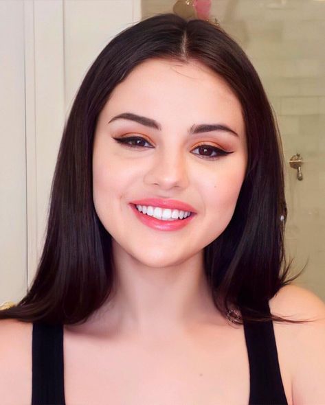 Selena Gomez Makeup, Selena Gomez Album, Selena Gomez Photoshoot, Selena Gomez Cute, Selena Gomez Hot, Selena Gomez Photos, Selena Gomez Pictures, Selena G, Rare Beauty