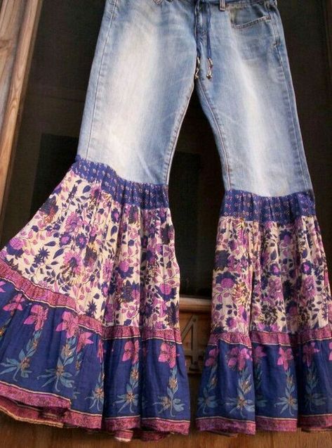 Diy Pants, Haine Diy, Upcycle Clothes Diy, Shoes Pattern, Stil Boho, Estilo Hippie, Repurposed Clothing, Mode Boho, Denim Crafts