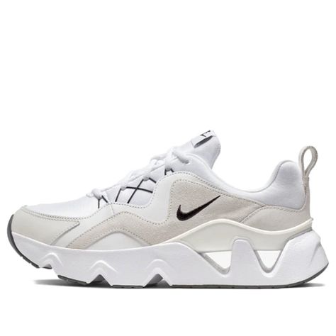 White Gym Shoes, Cute Running Shoes, Gymnastics Shoes, White Nike Shoes, White Tennis Shoes, Nike Sneakers Women, White Running Shoes, Nike Tennis Shoes, Marathon Running Shoes