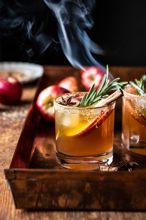 Harvest Cocktails, Apple Cider Margarita, Cider Margarita, Apple Cider Juice, Cocktail Fruit, Orange Liquor, Thanksgiving Cocktails, Thanksgiving Drinks, Spiced Apple Cider