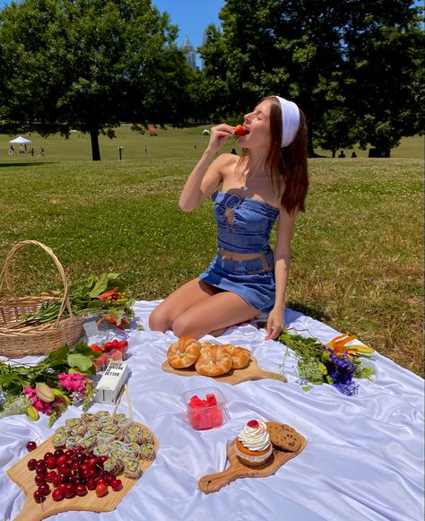 Outfits Para Picnic, Cute Picnic Outfits, Picnic Aesthetic Outfit, Picnic Date Outfit, Beach Date Outfit, Outfits Picnic, Picnic Outfit Ideas, Picnic Date Outfits, Outfit Picnic