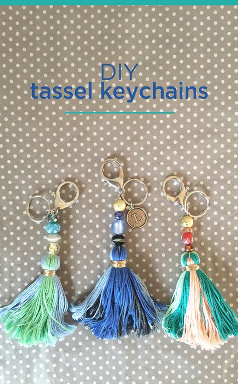 DIY Tassel Keychains - great step by step tutorial showing how to make personalized tassel keychains out of embroidery floss, beads, initial charms, hemp cord, and metallic thread. Great idea for embellishing a purse or tote! Sweet craft idea for Mother's Day, too! Embroidery Floss Crafts, Diy Graduation Gifts, Tassel Crafts, Trendy Items, Diy Tassel, Graduation Diy, Tassel Keychain, Diy Keychain, Beaded Keychains