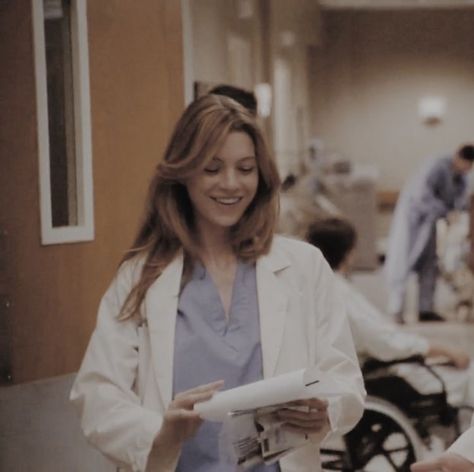 Merideth Grey, Meridith Grey, Meredith Grey's Anatomy, Greys Anatomy Couples, Grey's Anatomy Doctors, Grey's Anatomy Aesthetic, Callie Torres, Medical School Life, Greys Anatomy Characters