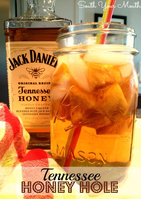 Tennessee Honey Hole Margaritas, Jack Daniels Honey Drinks, Jack Daniels Tennessee Honey, Jack Daniels Recipes, Jack Daniels Drinks, Honey Cocktail, Honey Whiskey, Pitcher Cocktails, Honey Drink