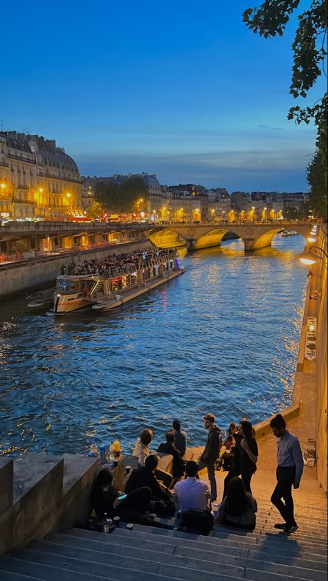 Paris Travel, Night In Paris, France Aesthetic, Paris Dream, Paris Vibes, Europe Aesthetic, Paris Aesthetic, Voyage Europe, Dream Travel Destinations