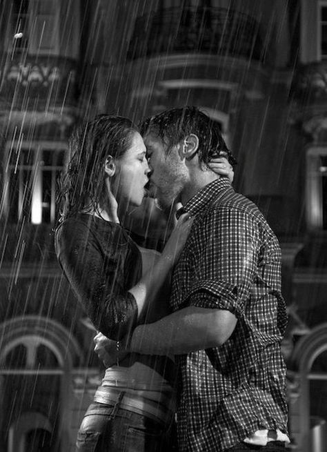 Quotes Love, Romantic Conversation, Kissing In The Rain, Ugly Love, Beating Heart, Love Kiss, Kissing Couples, Cute Couples Kissing, Cute Relationship Goals