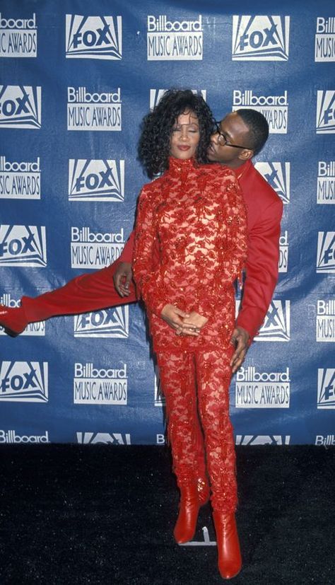 image Bobby Brown 90s, Whitney Houston Young, Black Celebrity Couples, Whitney Houston Pictures, Billboard Awards, Vintage Black Glamour, Black Hollywood, Billboard Music, Black Celebrities