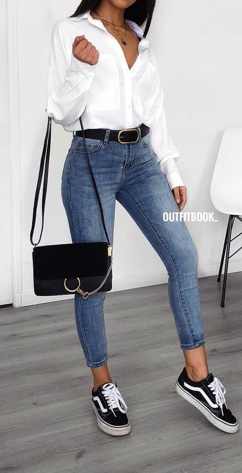 Black Outfits, Denim Dress Winter, Ținute Business Casual, Alledaagse Outfits, Populaire Outfits, 2024 Outfits, How To Wear Leggings, Pakaian Feminin, Ținută Casual