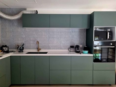 Ikea Kitchen Bodarp, Grey Green Kitchen, Bodarp Kitchen, Ikea Bodarp, Grey Ikea Kitchen, Ikea Showroom, Ikea Kitchen Remodel, Kitchen Surface, Grey Kitchen Designs