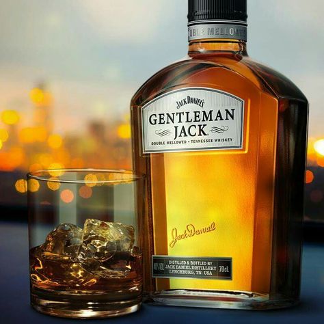 Gentleman Jack Jack Daniels, Whiskey Wallpaper, Wallpaper Funny, Gentleman Jack, Tennessee Whiskey, Jack Daniel, Whiskey Cocktails, Jack Daniels Whiskey Bottle, Macallan Whiskey Bottle