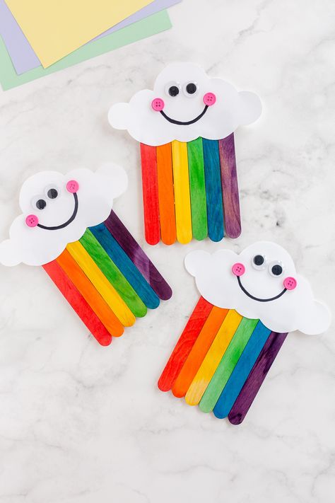 Art Crafts Kindergarten, Crafts To Do With Kindergarteners, Arts And Crafts For Special Needs Adults, Popsicle Stick Crafts Preschool, Craft Ideas For 1st Grade, Rainbow Art Craft, Easy Crafts With Popsicle Sticks, Arts And Crafts 3 Yo, Rainbow Popsicle Stick Crafts