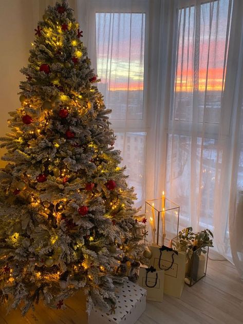 Mery Crismas, Christmas Tree Inspo, Wallpaper Natal, Christmas Dreaming, Cosy Christmas, Christmas Inspo, Christmas Feeling, Winter Vibes, Christmas Room