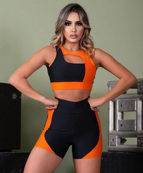 Couture, Fitness Outfits Women Gym, Women Gym Wear, Gym Fashion Women, Fitness Fashion Active Wear, Athleisure Inspiration, Top Academia, Moda Academia, Denim Skirt Trend