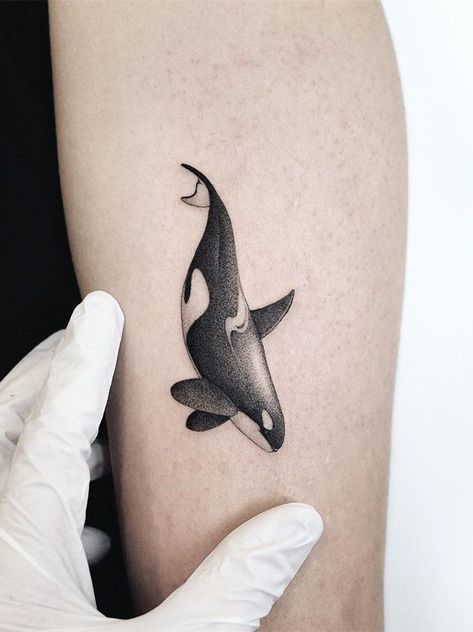 Whales Tattoo, Whale Tattoo Design, Whale Tattoo Ideas, Orca Whale Tattoo, Killer Whale Tattoo, Cover-up Tattoo, Mangas Tattoo, Care Bear Tattoos, Orca Tattoo