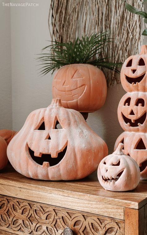 Terra Cotta Pumpkin Decor, Paint Pumpkins Terracotta, Painting Ceramic Pumpkins, Terracotta Pumpkins Front Porch, Fall Decor 2023 Diy, Halloween Decor Dollar Tree Diy, Diy Paper Mache Pumpkins, Terra Cotta Pumpkin Diy, Diy Terra Cotta Pumpkins