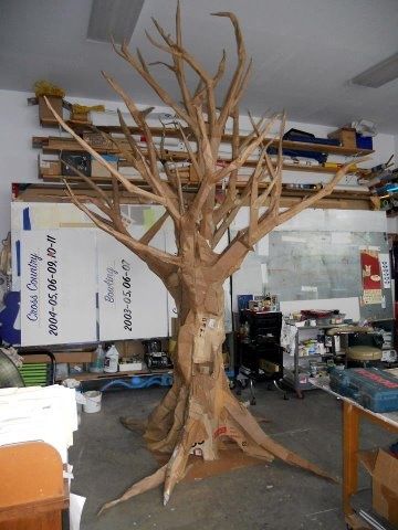 Paper Mache Tree, Cardboard Tree, Tree String Lights, Tree Props, Willow Tree Tattoos, School Kids Crafts, Stage Props, Fake Trees, Folding Origami