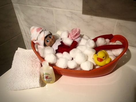 Elf Cotton Balls, Elf Bubble Bath, Scout Elf Ideas, Elf On The Shelf Cotton Balls, Elf On The Shelf Bubble Bath, Elf Bath, Awesome Elf On The Shelf Ideas, Elf Activities, The Scout