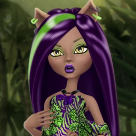 Pandas, Purple Haired Characters, Clawdeen Icon, Mh Clawdeen, Monster High Icon, Purple Cartoon, Clawdeen Wolf, Halloween Characters, Childhood Memories 2000