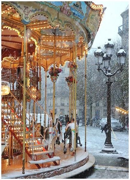 Saint Etienne, Paris Tumblr, Paris In December, France Winter, Paris Winter, Paris Vibes, Christmas In Paris, Europe Winter, Paris Aesthetic