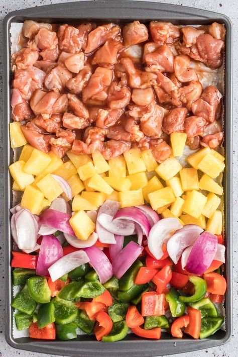 Essen, Pineapple Chicken Sheet Pan, Chicken Sheet Pan Recipe, Healthy Recipes Dinner, Chicken Sheet Pan, Chicken Pineapple, Sheet Pan Meals Chicken, Meal Healthy, One Pan Meal