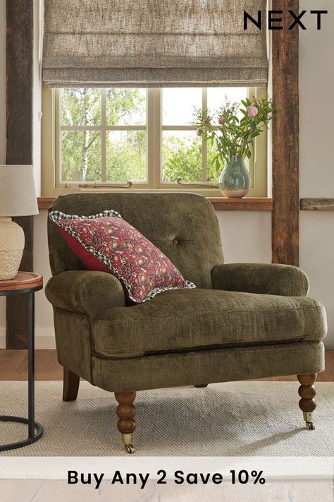 Green Accent Chair, Fireside Chairs, Cosy Living Room, Cottage Living Rooms, Cottage Interior, Green Sofa, Front Rooms, Living Room Green, Arm Chairs Living Room