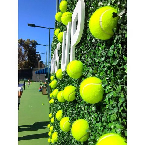 Golf Themed Backdrop, Tennis Racquet Decor, Tennis Decorations, Tennis Crafts, Tennis Birthday Party, Wimbledon Party, Tennis Party Decorations, Tennis Events, Tennis Birthday