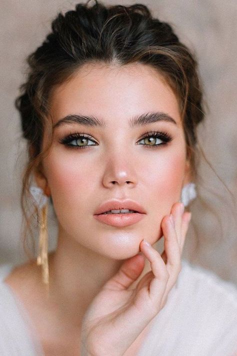 Wedding Hairstyles And Makeup, Sultry Bridal Makeup, Natural Wedding Makeup Looks, Make Up Sposa, Soft Bridal Makeup, Wedding Eyes, Hazel Eye Makeup, Ideas De Maquillaje Natural, Makeup Pengantin