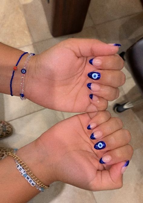 Heart Eye Nail Designs, Nail Inspo Almond Evil Eye, Short Almond Acrylic Nails Evil Eye, Nazar Jewelry Aesthetic, Third Eye Chakra Nail Art, Evil Eye Nail Inspo Acrylic, Evil Eye Nail Inspiration, Pink Evil Eye Nails Acrylic, Evil Eyes Nail Art