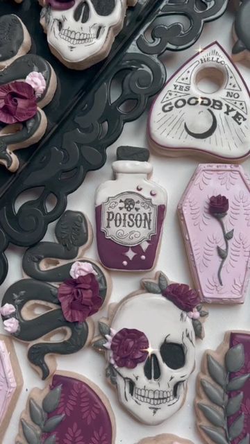 Poison Cookies Decorated, Goth Cookies Decorated, Witchy Cookies Decorated, Gothic Cookies Decorated, Skull Cookies Royal Icing, Spooky Cookies Decorated, Tarot Cookies, Witchy Cookies, Skull Cookies Decorated