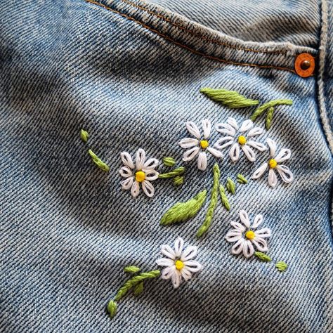 Happy bank holiday weekend!!! Newness just dropped on my @depop shop - link in bio. #Spring #holidays #daisies #reworked #restitched #recycled #vintagelevis #denimlove #reworkedvintage #getlost #getlostclothing Embroidered Jeans Diy, Jean Embroidery, Broderie Anglaise Fabric, Embroidery Jeans Diy, Clothes Embroidery Diy, Denim Embroidery, Diy Broderie, Embroidery Jeans, Embroidery On Clothes