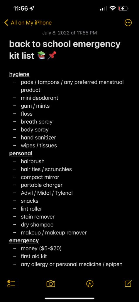 A list of all essentials for your day to day school life. Emergency Kit List, High School Essentials, Lululemon Aesthetic, Schul Survival Kits, High School Prep, High School Supplies, Preppy Lululemon, Middle School Essentials, School Emergency Kit