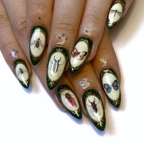 Vintage Goth Nails, Goth Engagement Nails, Nature Design Nails, Shrek Inspired Nails, Server Nail Ideas, Poison Dart Frog Nails, Alt Almond Nails, Teeth Nail Art, Nail Painting Aesthetic