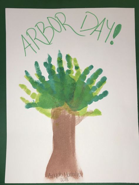 Arbor Day craft! #tree #handprint #arborDay #arbor #green #brown #preschool #craft #baby Arbor Day Preschool Activities, Green Day Art And Craft For Preschool, Arbor Day Crafts For Toddlers, Arbor Day Crafts For Preschool, Arbor Day Crafts For Kids, Arbor Day Activities For Kids, Arbor Day Activities, Childcare Activities Preschool, Green Crafts For Toddlers