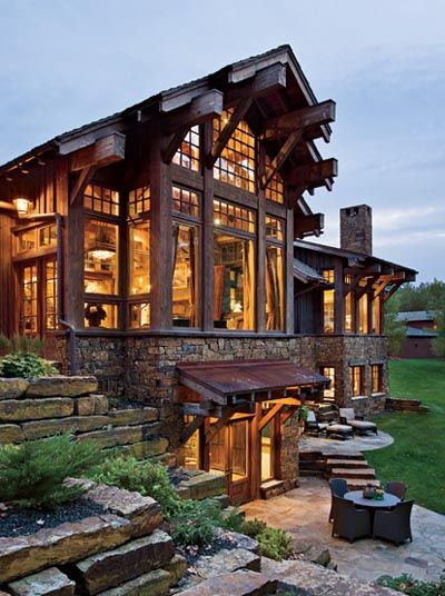 Sweet ~ Love the high ceilings Log Cabin Homes, Chalet House, Dreams House, Hus Inspiration, Mountain Home, Mountain House, Style At Home, Cabin Homes, Cabins In The Woods