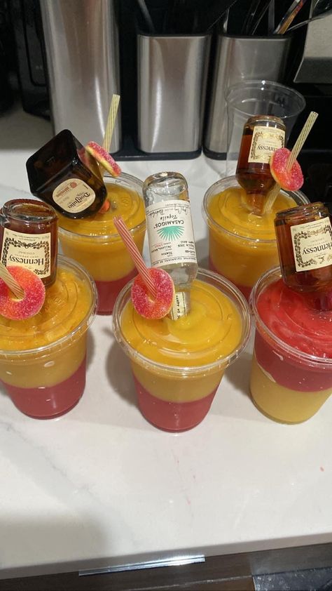 Good Liquor, Candy Alcohol Drinks, Alcoholic Punch Recipes, Pretty Alcoholic Drinks, Fun Drinks Alcohol, Yummy Alcoholic Drinks, Mixed Drinks Alcohol, Liquor Drinks, Boozy Drinks