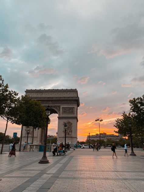 Avenue des Champs Elysées - Paris France Champs Elysees Aesthetic, City Night Background, Champ Elysees, Paris Champs Elysees, Avenue Des Champs-élysées, Champs Elysees Paris, A Day In Paris, City Backdrop, Paris Rooftops