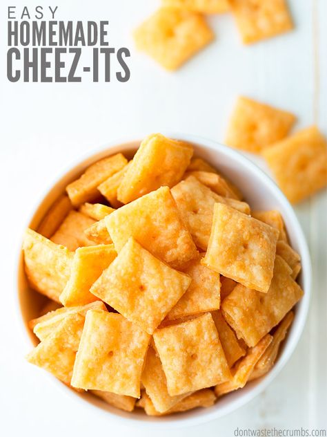 Whole Food Snacks, Cheez It Recipe, Cheez Its, Homemade Cheez Its, Pasta Bread, Homemade Cheese Crackers, Cake Pizza, Sandwich Lunch, Healthy Cheese