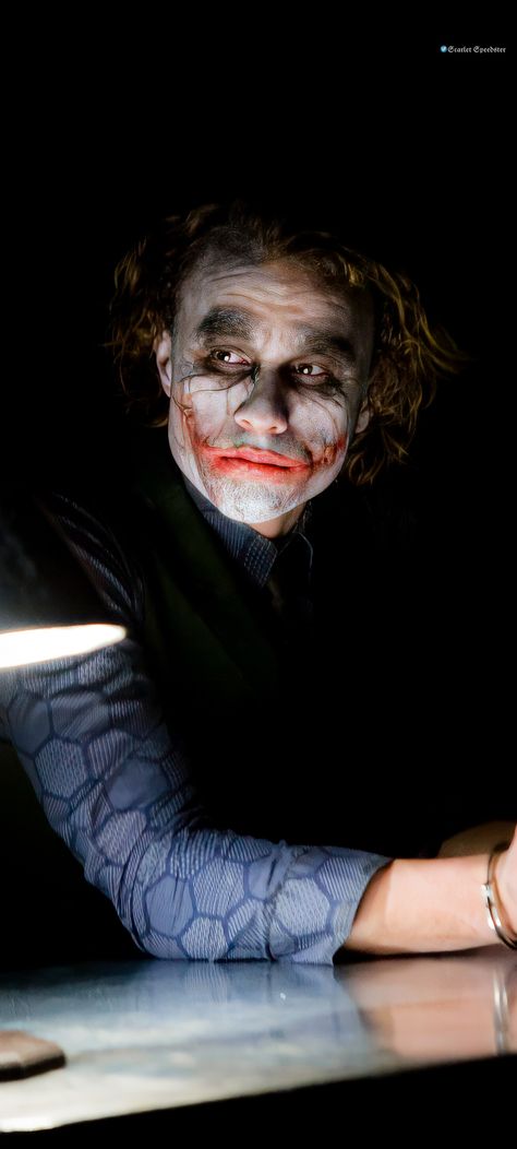 The Dark Knight Christian Bale Dark Knight, Joker The Dark Knight, The Dark Knight Joker, Dark Knight Joker, King Ravana, Joker Dark Knight, Der Joker, Nfl Football Pictures, Joker Heath