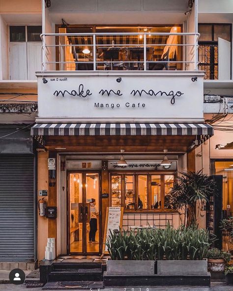 Make Me Mango Is A Must-Visit BKK Cafe For Mango Addicts Cafe Exterior, Bakery Shop Design, Small Coffee Shop, Cozy Coffee Shop, Cafe Concept, Coffee Shop Interior Design, Storefront Design, Coffee Shop Aesthetic, Cafe Shop Design